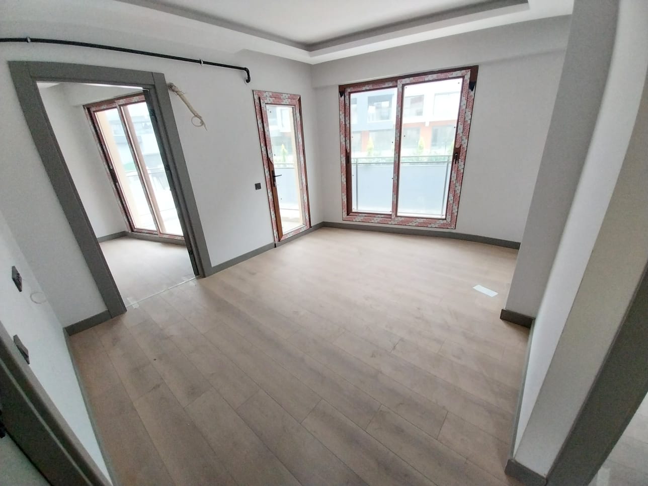 Lüks Havuzlu Sitede Satılık 2+1 Daire